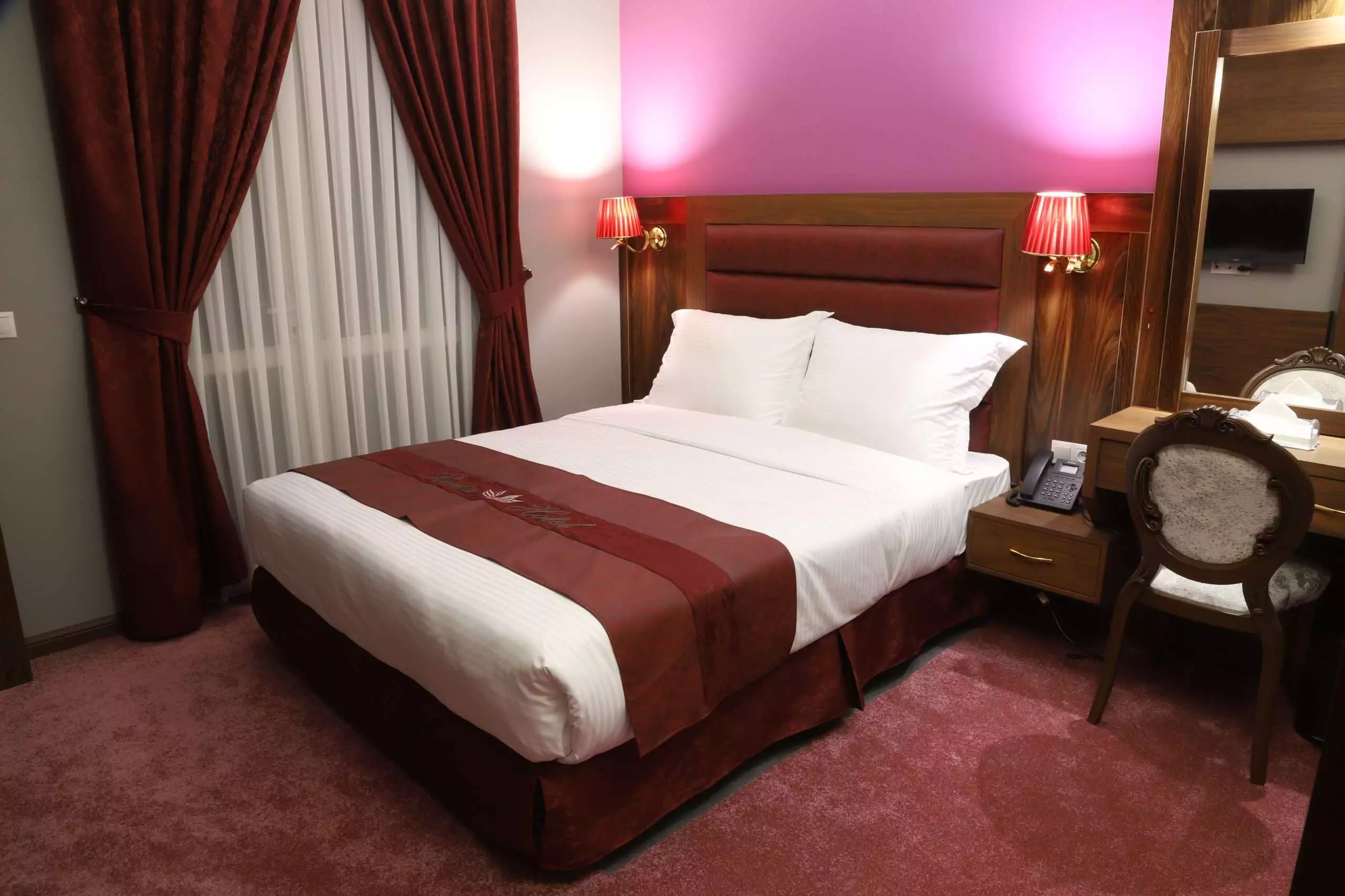 Alibaba https://cdn.alibaba.ir/ostorage/hotel-accommodation-images/68c93f4fa1e6f83605b7e3a9_سوئیت دبل رونیا کلاس (1).webp